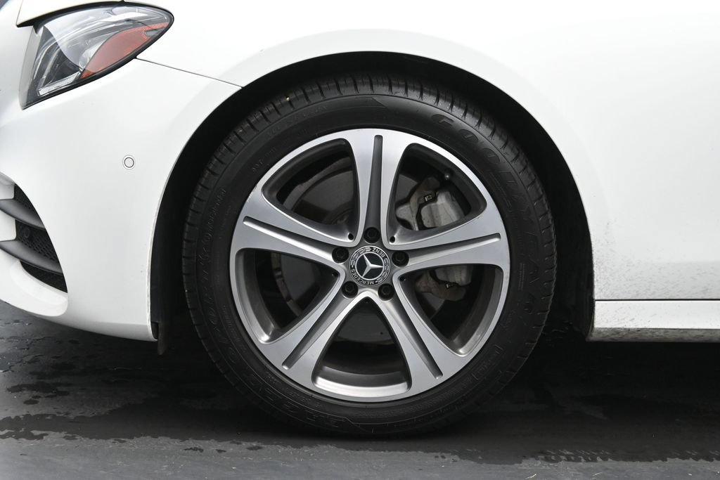 Used 2018 Mercedes-Benz E 300 4MATIC image 29