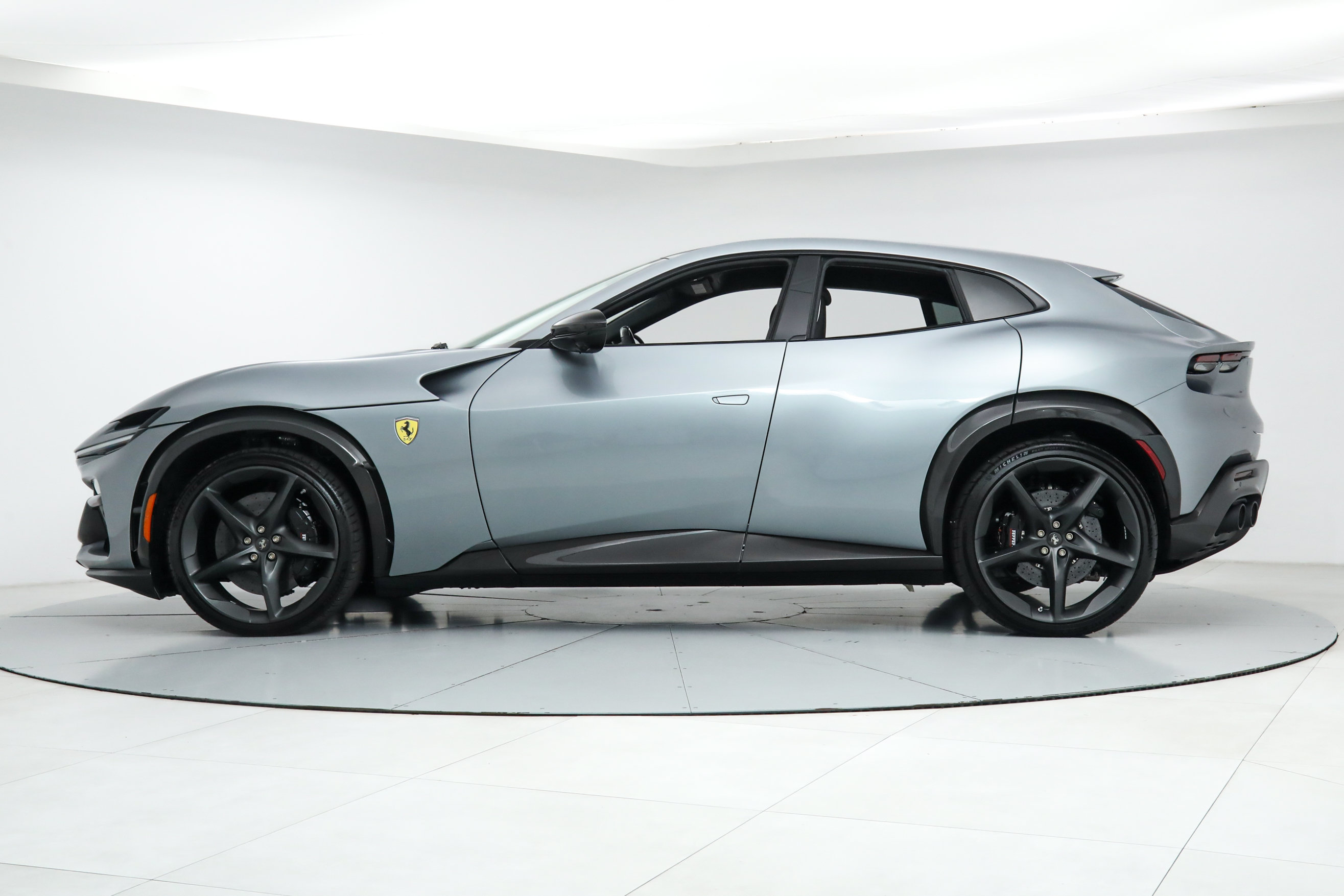 Certified 2024 Ferrari Purosangue AWD/4WD image 4