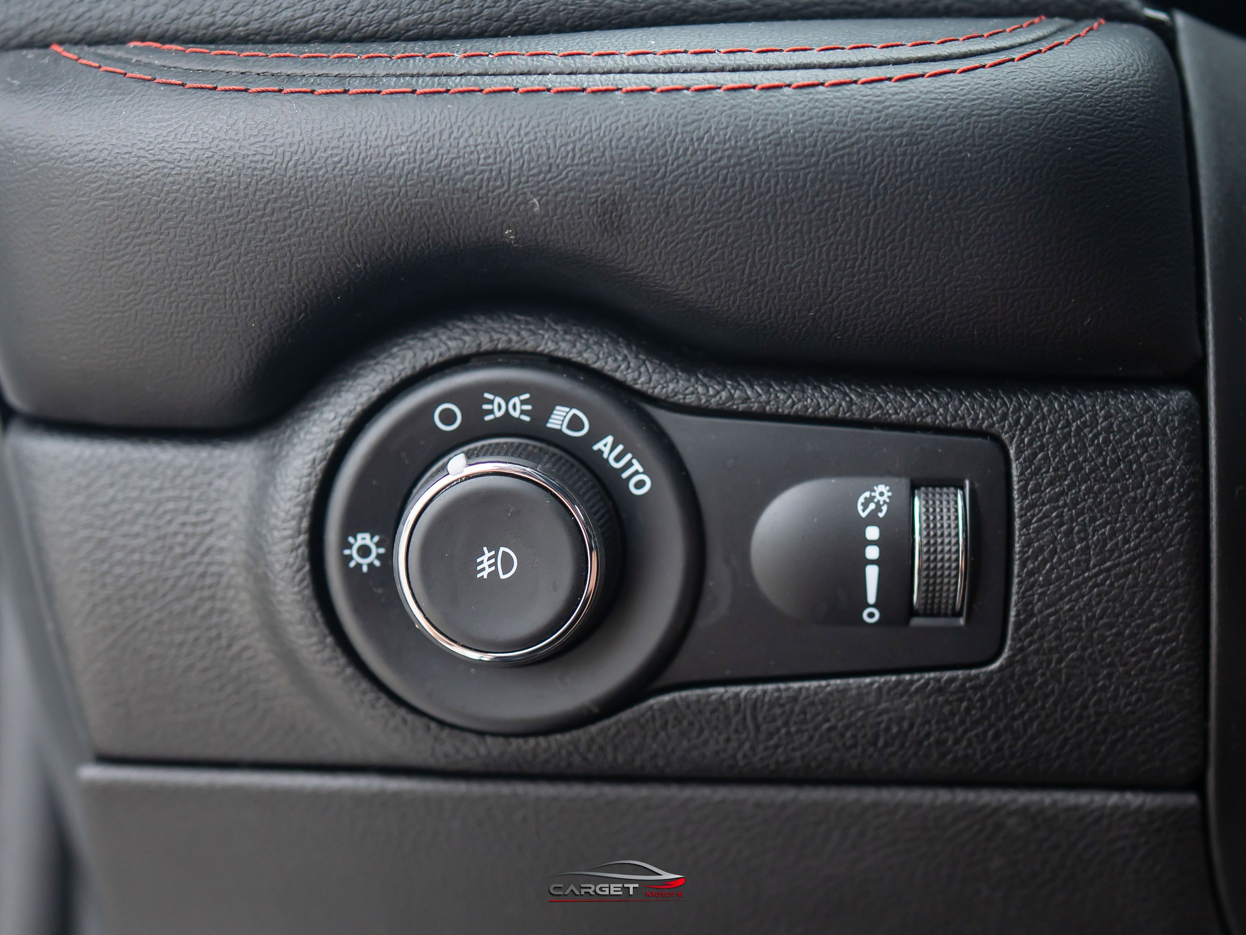 Used 2023 Dodge Durango R/T RWD image 40