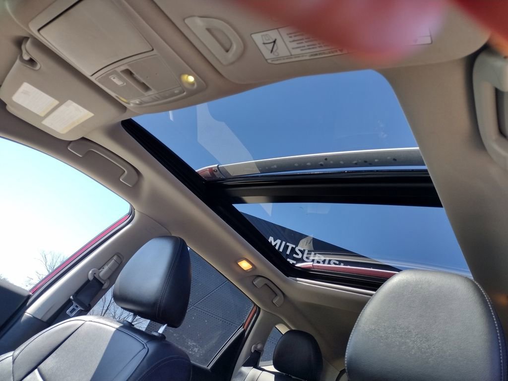 Used 2019 Nissan Rogue SL w/ Premium Package image 5