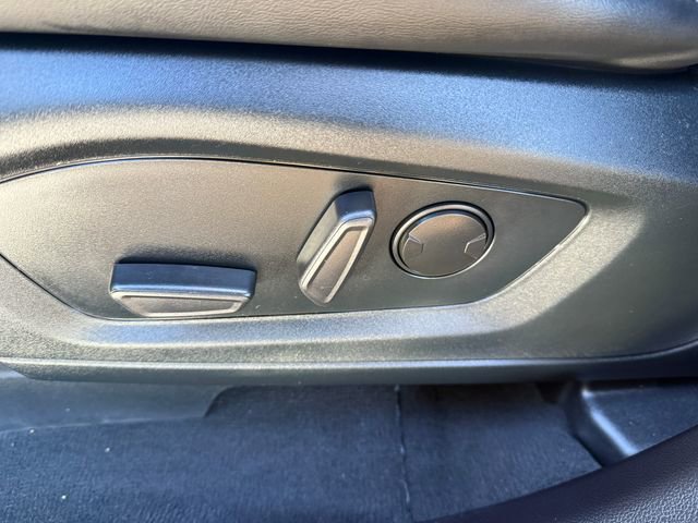 Used 2022 Ford Explorer XLT w/ Equipment Group 202A image 20