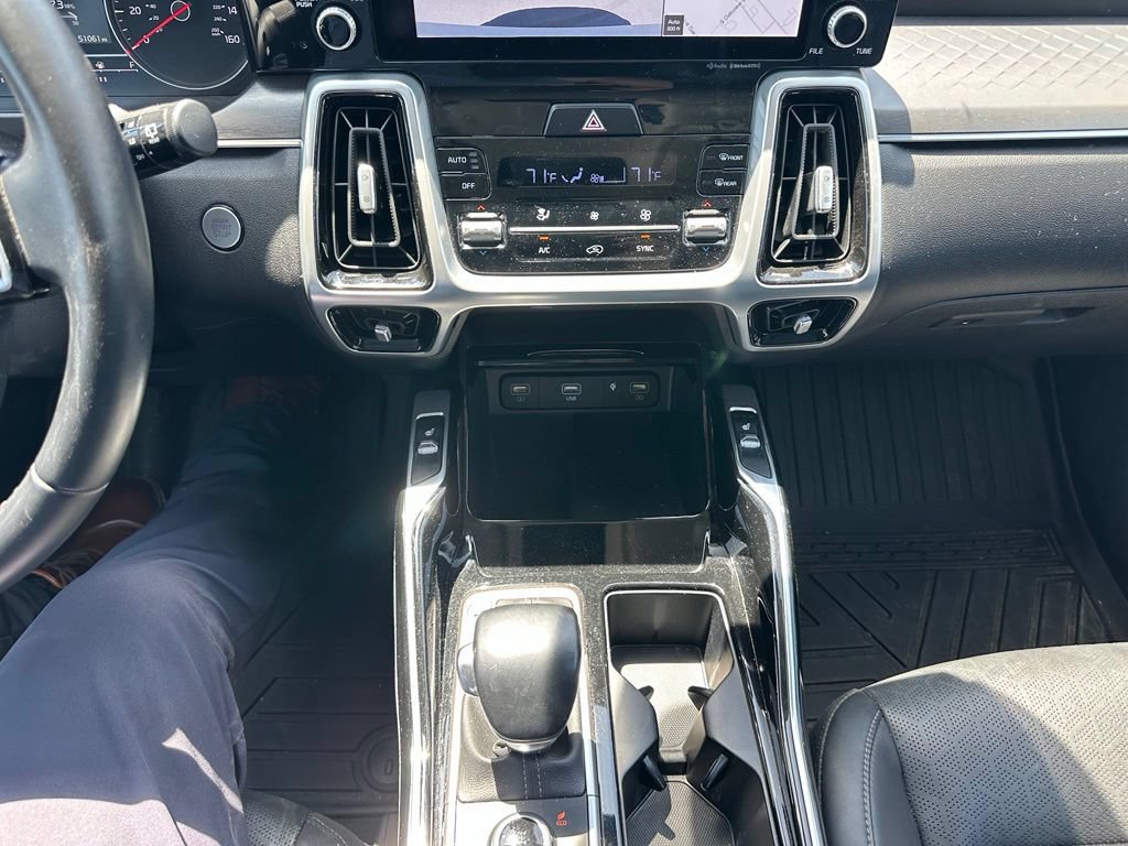 Used 2022 Kia Sorento SX AWD/4WD image 14