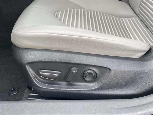 Used 2024 Toyota Camry SE image 16