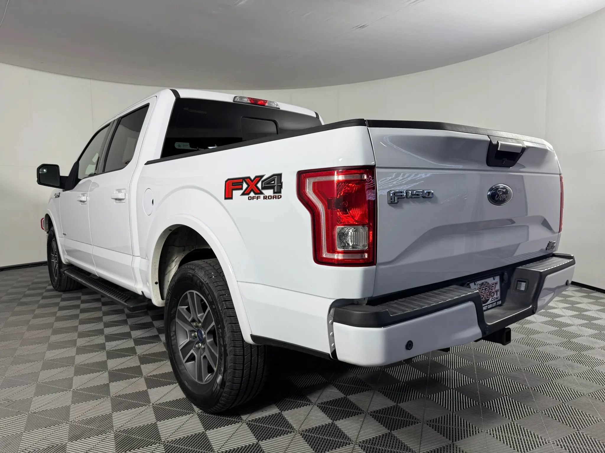Used 2016 Ford F150 XLT w/ Equipment Group 302A Luxury AWD/4WD image 24