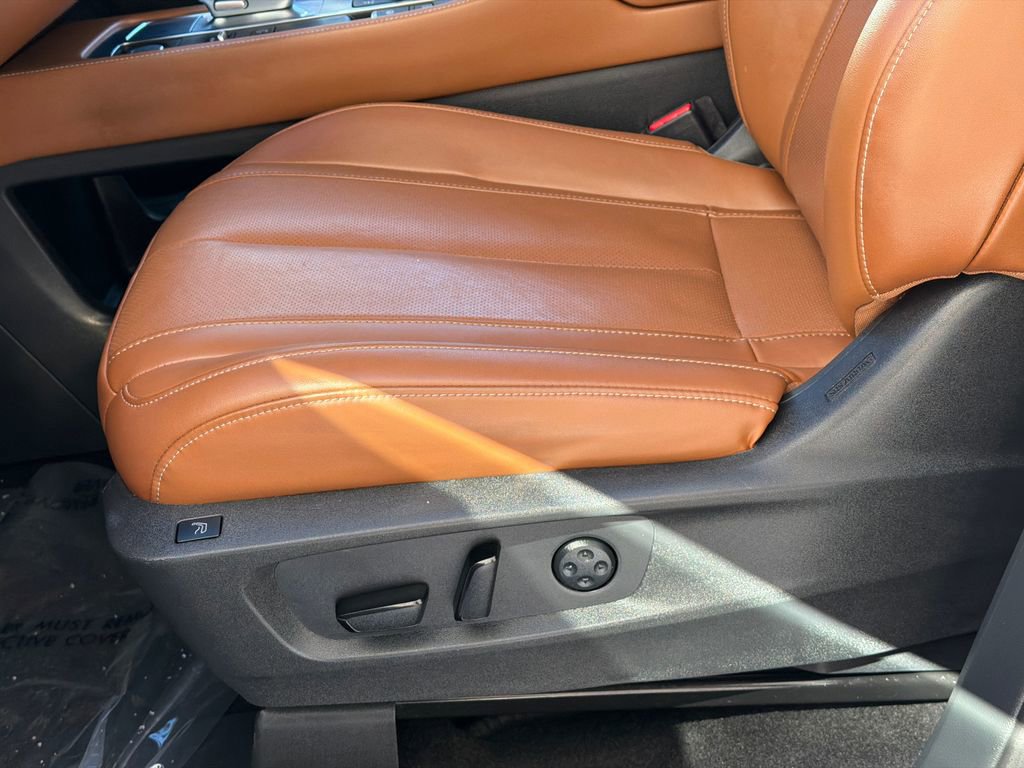 Used 2023 INFINITI QX60 Sensory image 17