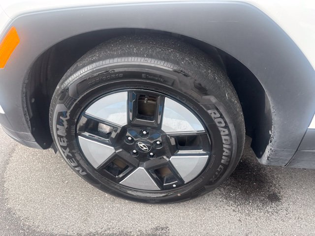 Used 2025 Hyundai Santa Fe SEL FWD image 11