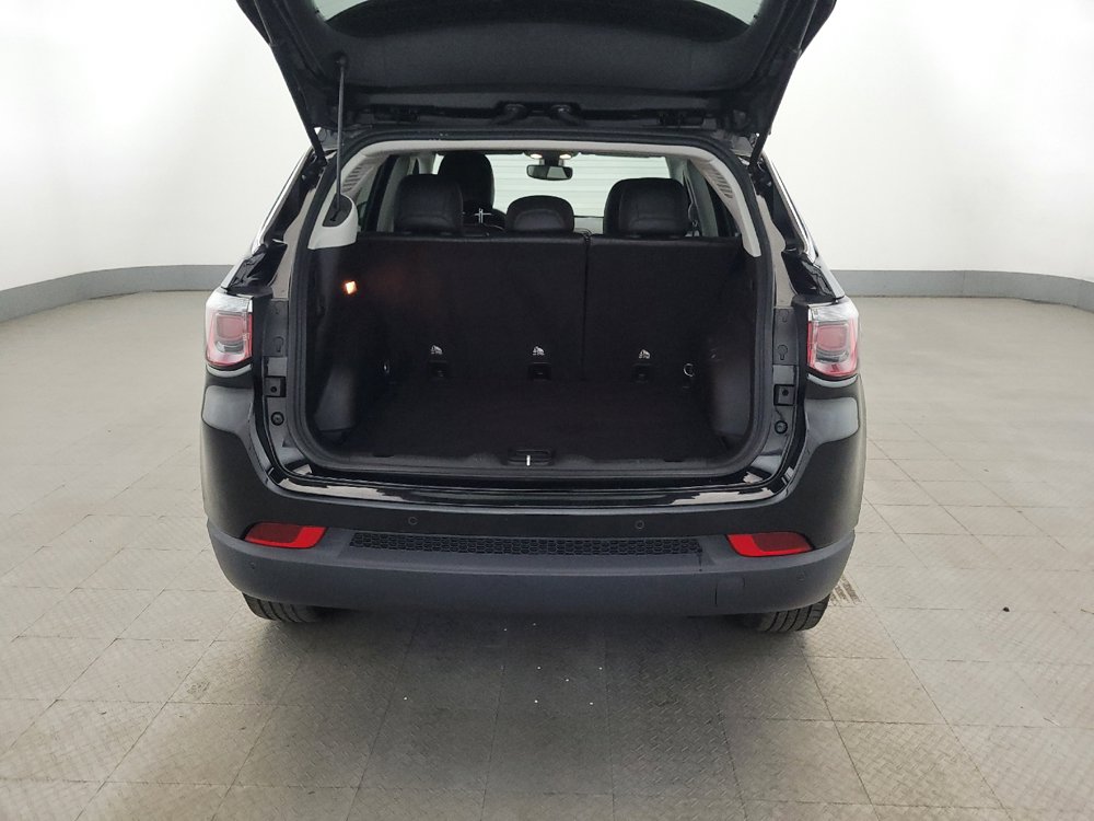 Used 2018 Jeep Compass Latitude w/ Popular Equipment Group AWD/4WD image 29