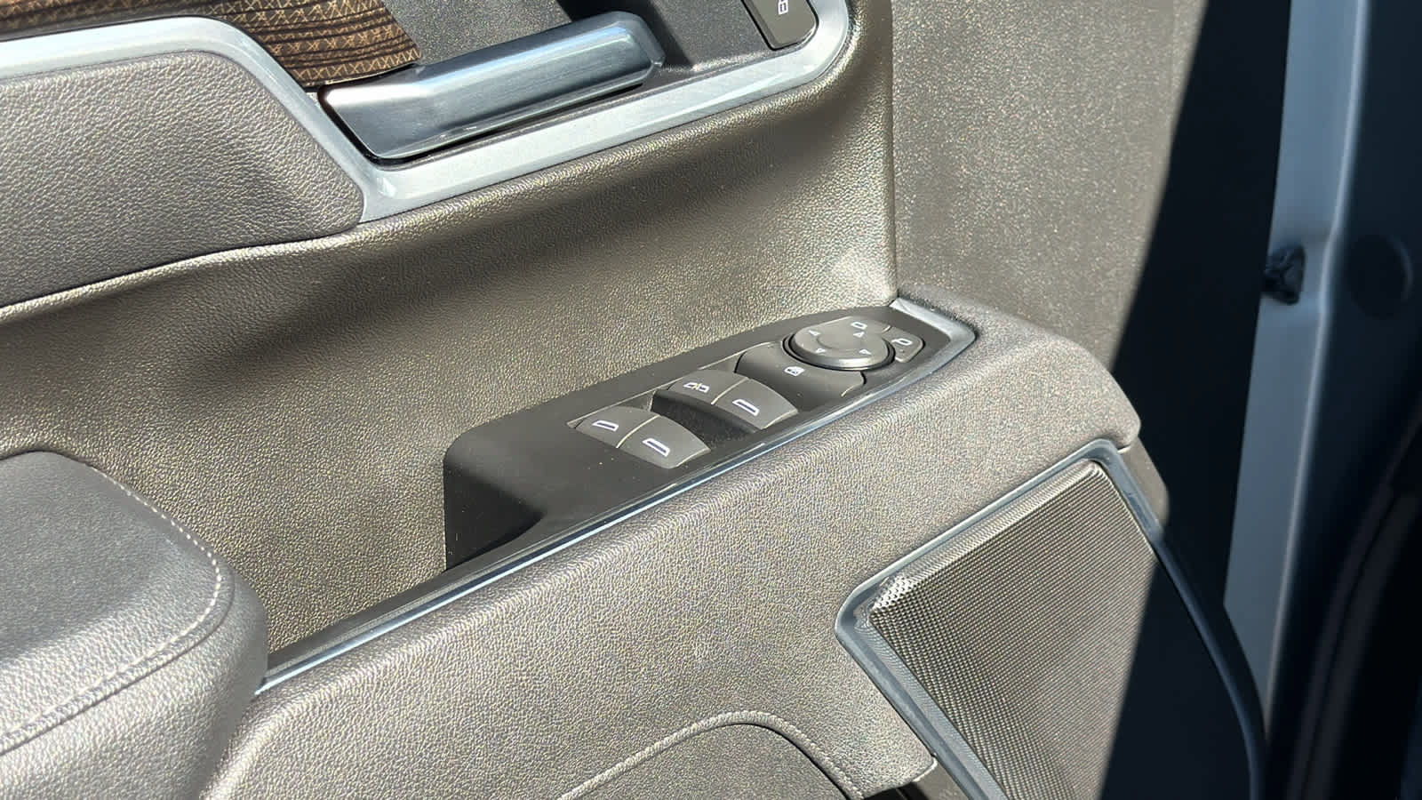 Used 2025 Chevrolet Silverado 3500 LT AWD/4WD image 22