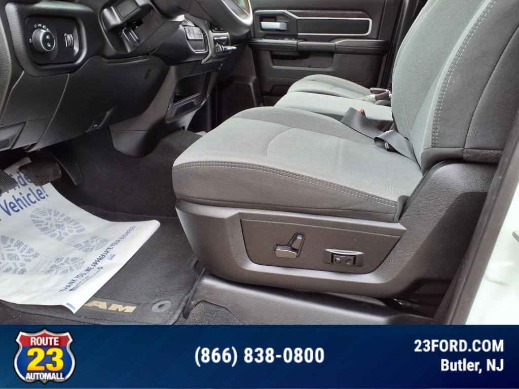 Used 2024 RAM 3500 Big Horn image 13