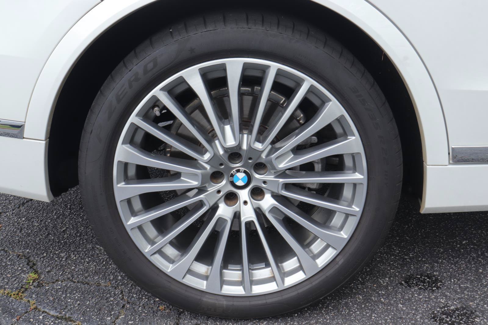 Used 2024 BMW X7 xDrive40i w/ Premium Package AWD/4WD image 45