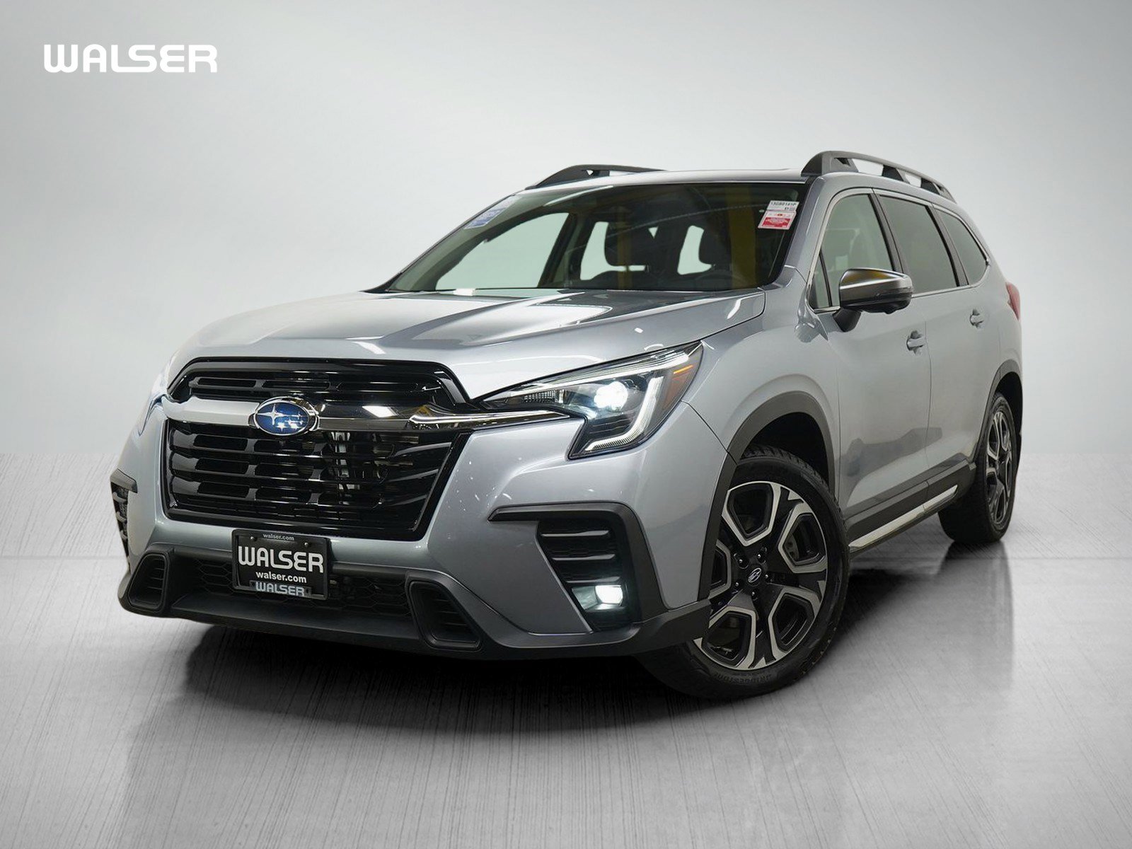 Used 2023 Subaru Ascent Limited w/ Technology Package AWD/4WD image 1