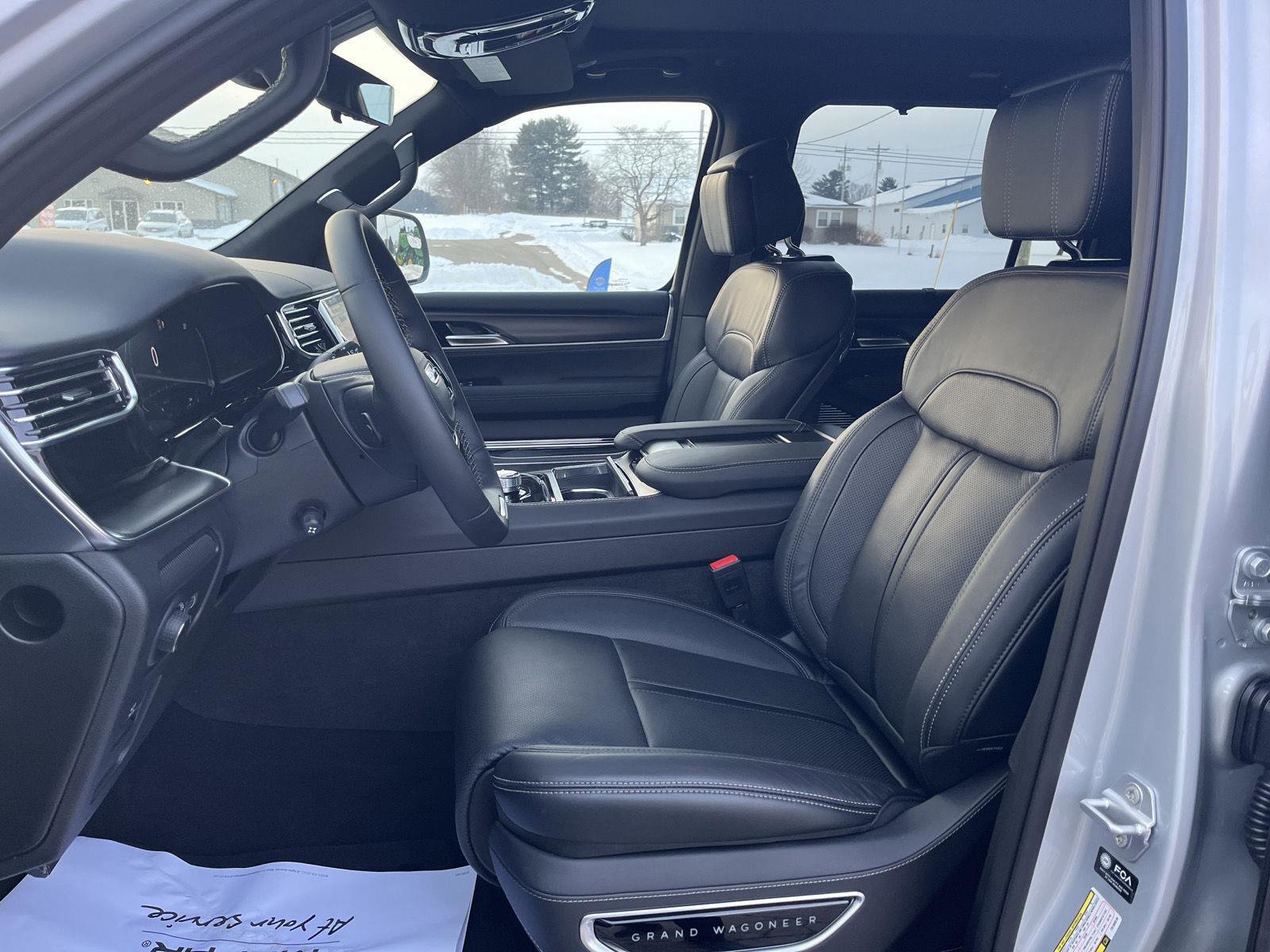 New 2026 Jeep Grand Wagoneer L Summit w/ Premium Group III image 15