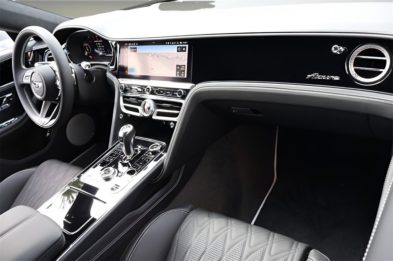 New 2026 Bentley Flying Spur Azure image 2