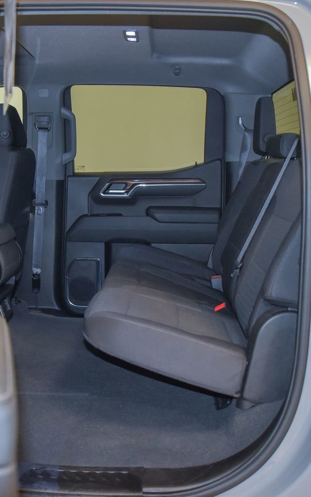 Used 2024 Chevrolet Silverado 1500 LT AWD/4WD image 6