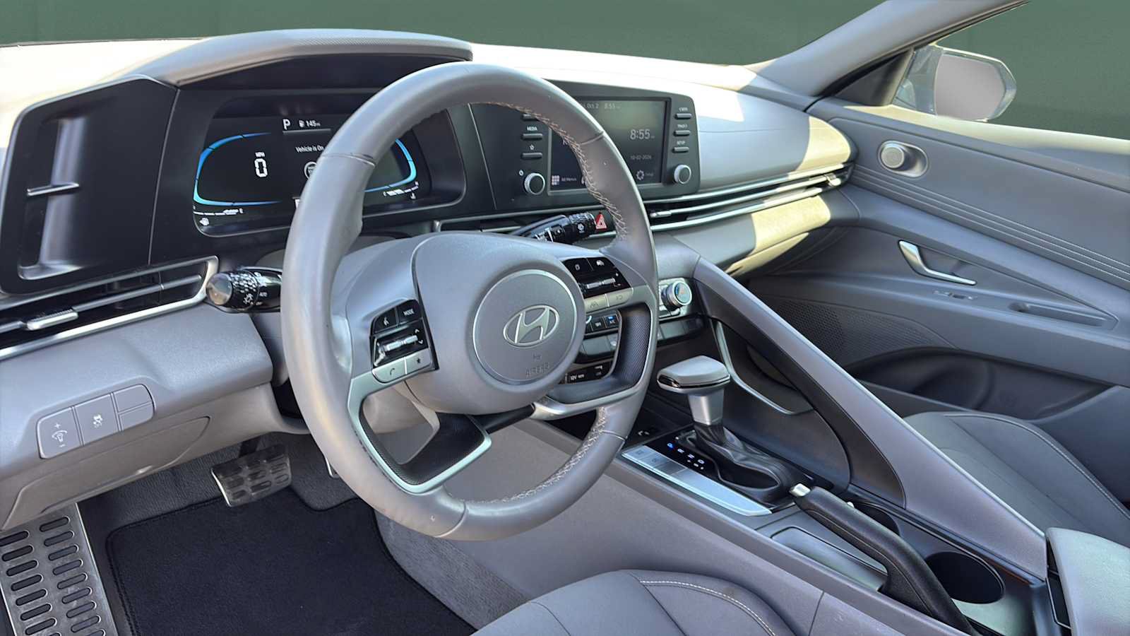 Used 2025 Hyundai Elantra Sport FWD image 18