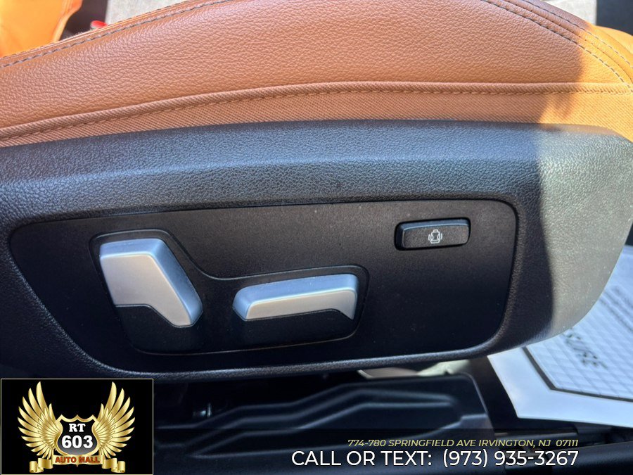 Used 2021 BMW 330i xDrive Sedan w/ Driving Assistance Package AWD/4WD image 17