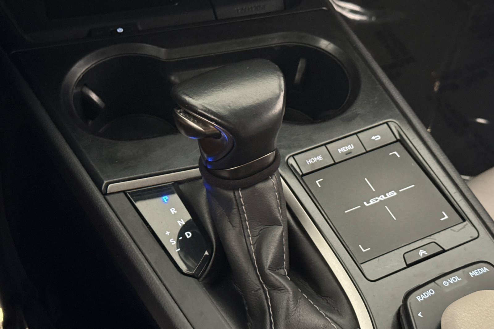 Used 2021 Lexus UX 250h w/ Accessory Package (Z1) AWD/4WD image 17