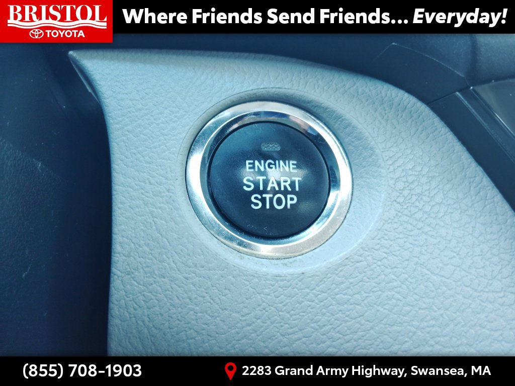 Used 2015 Toyota Sienna XLE FWD image 28