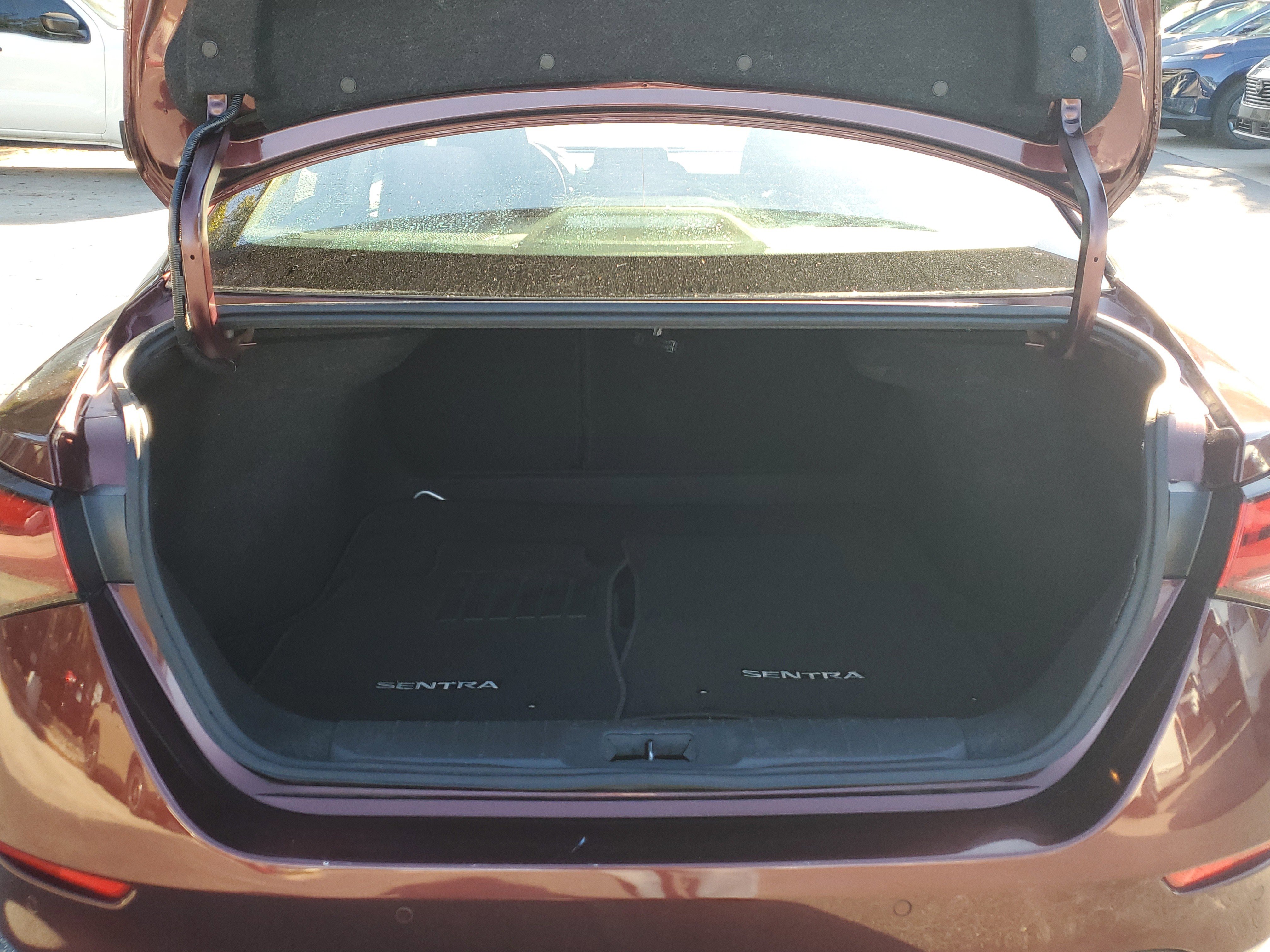 Used 2021 Nissan Sentra SV image 10