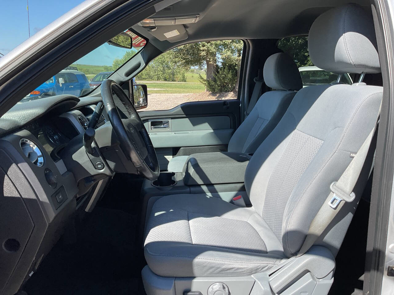 Used 2011 Ford F150 XLT w/ XLT Chrome Pkg image 12