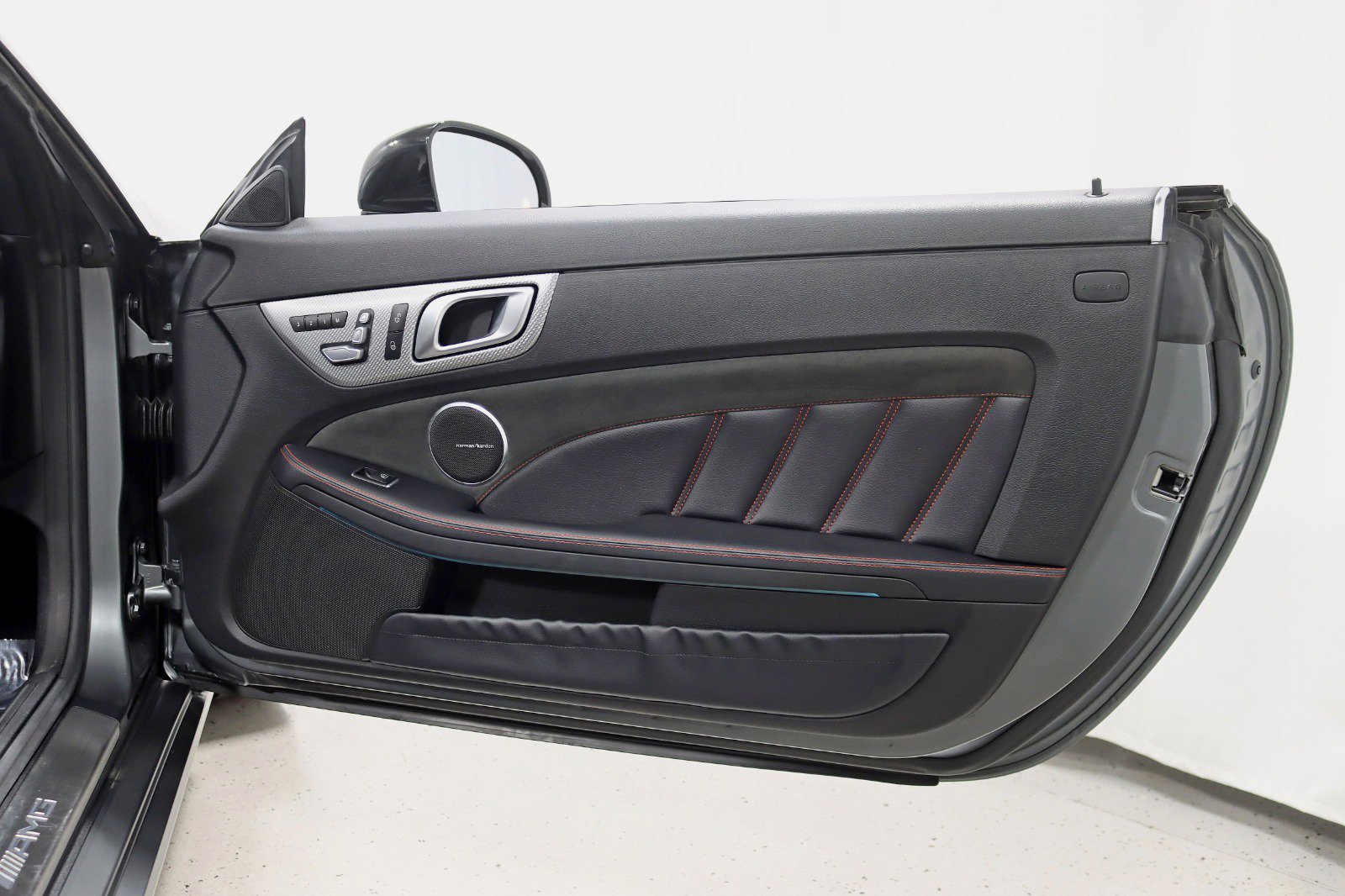 Used 2017 Mercedes-Benz SLC 43 AMG w/ Premium 2 Package image 33