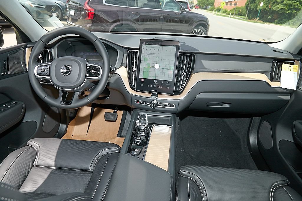 New 2026 Volvo XC60 B5 Ultra w/ Climate Package AWD/4WD image 24