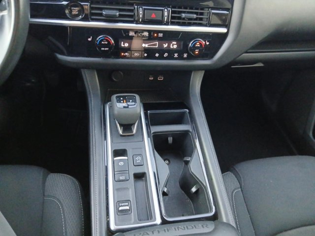 Used 2025 Nissan Pathfinder SV FWD image 8