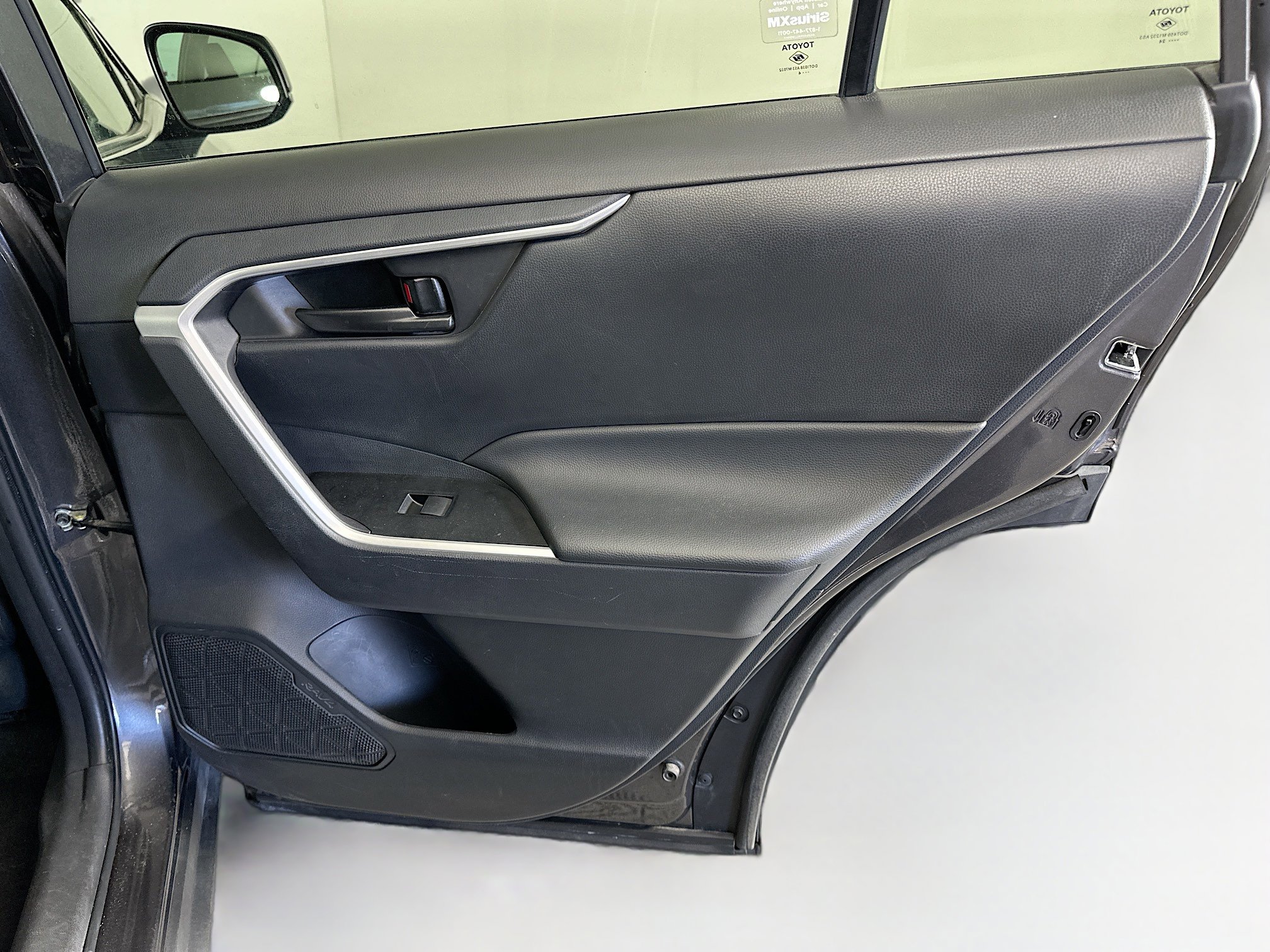 Used 2024 Toyota RAV4 LE image 29