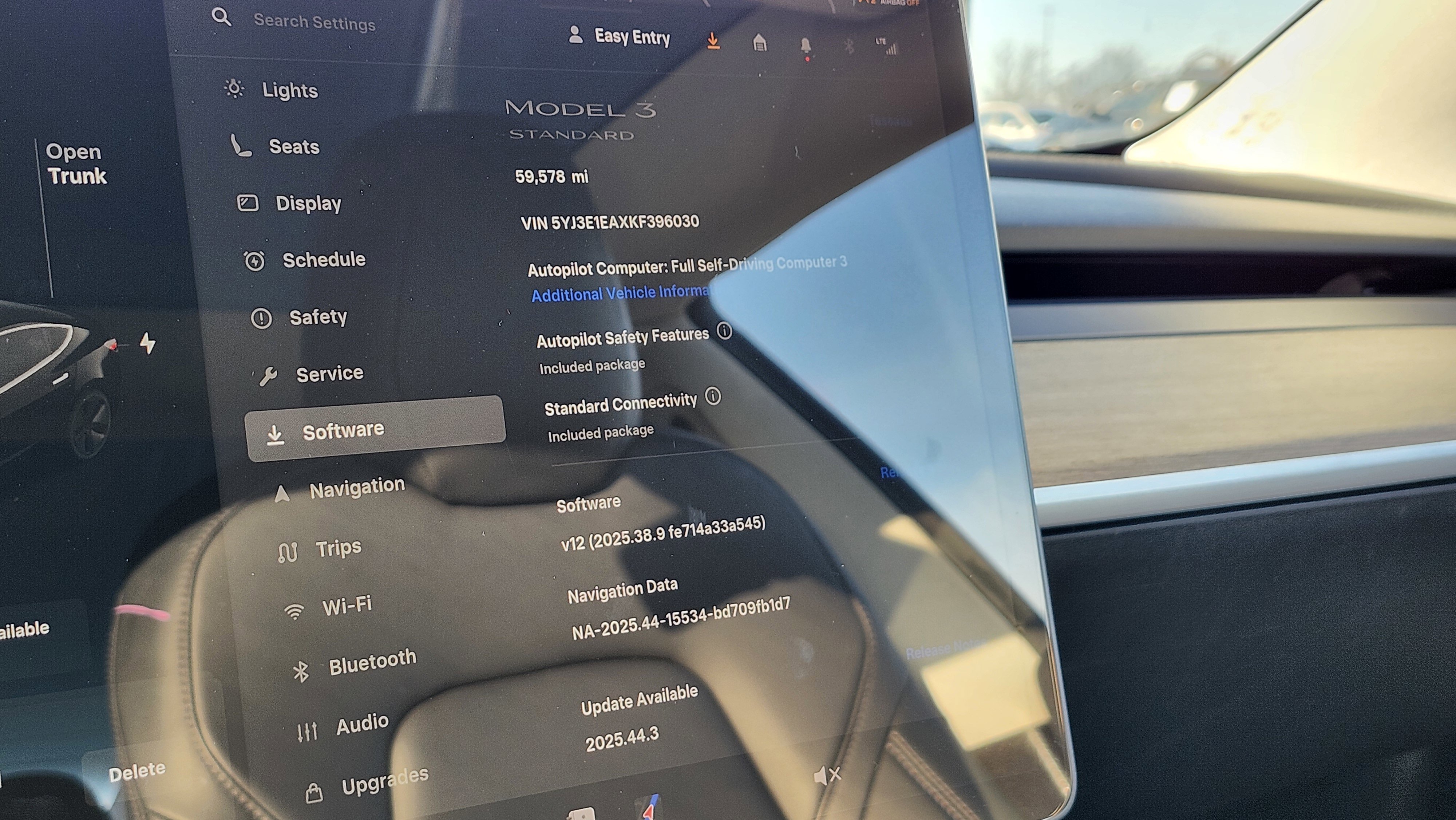 Used 2019 Tesla Model 3 Standard Range image 29