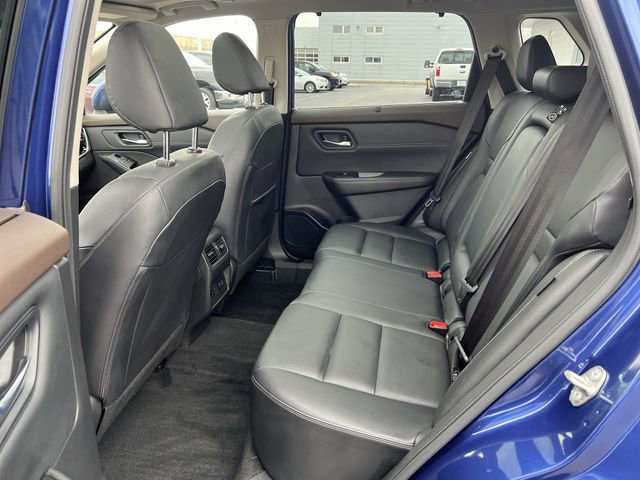 Used 2023 Nissan Rogue SL w/ SL Premium Package image 26