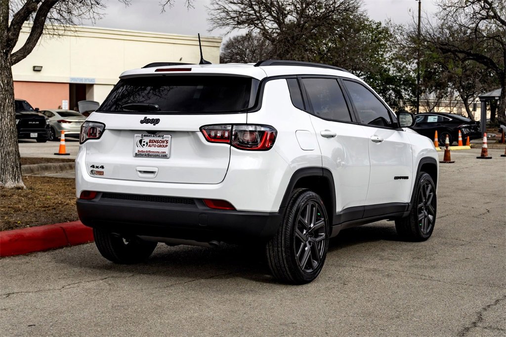 New 2026 Jeep Compass Latitude image 4