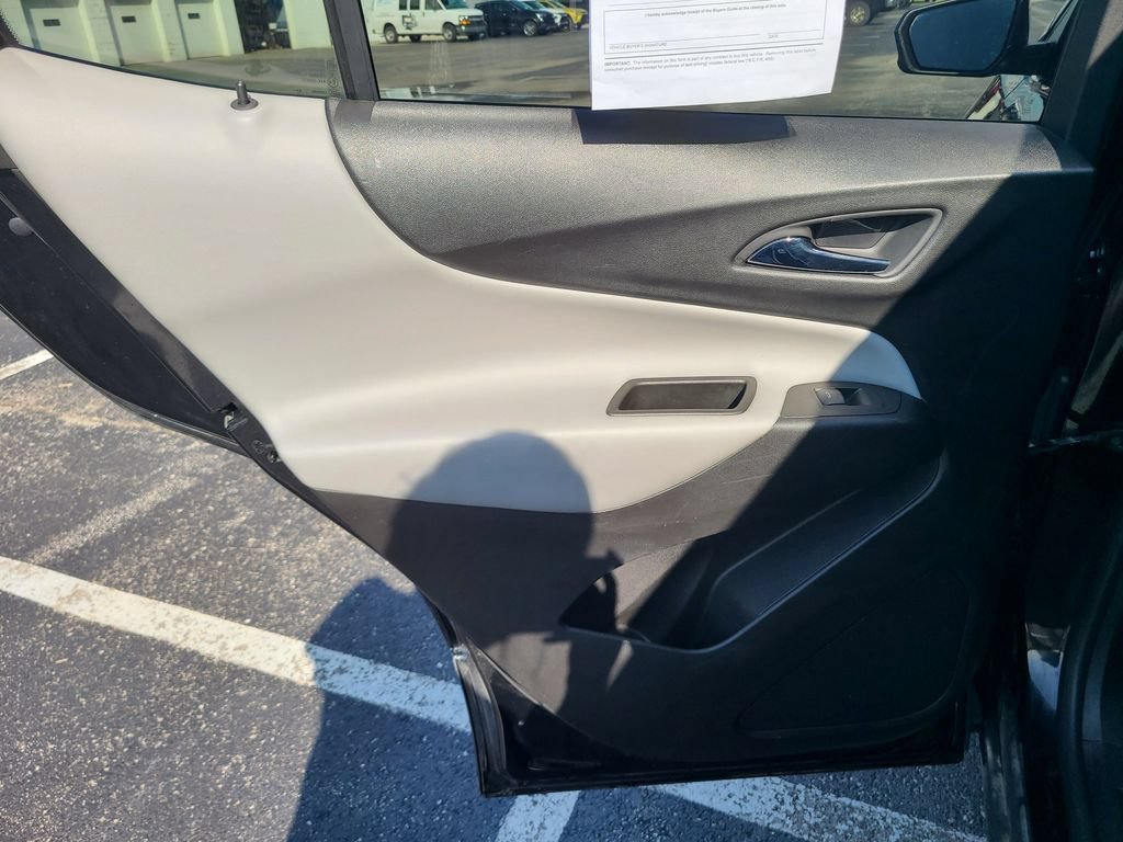 Used 2023 Chevrolet Equinox LT FWD image 16