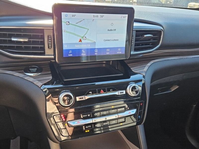 Used 2023 Ford Explorer Limited w/ Equipment Group 301A image 23