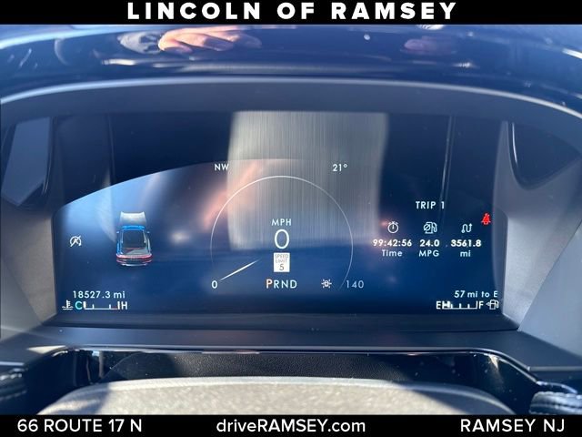 Used 2023 Lincoln Corsair Standard w/ Rear Removable Package Tray image 15