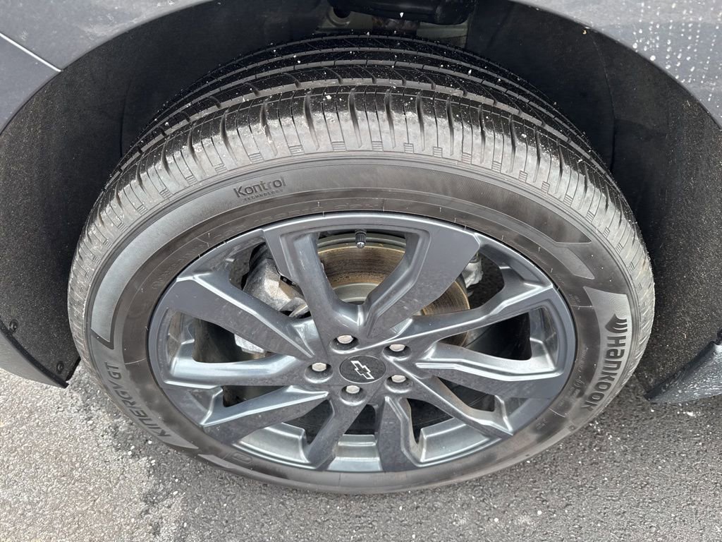 Used 2022 Chevrolet Equinox RS w/ RS Leather Package image 11