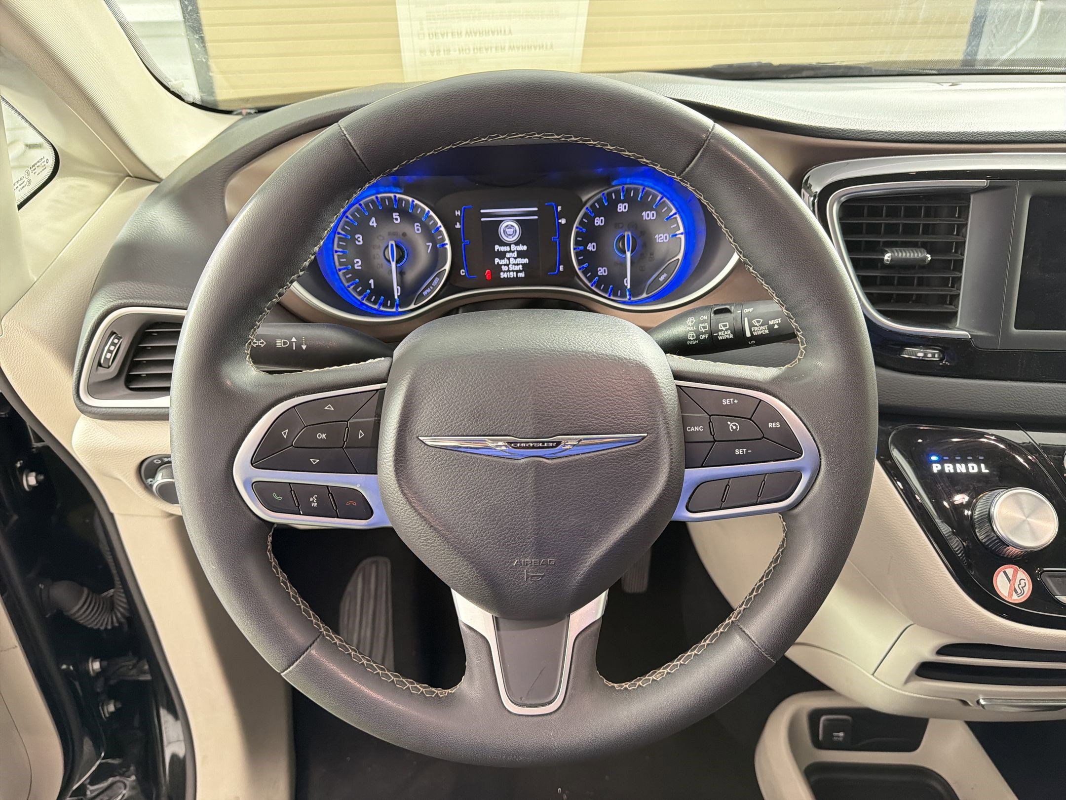 Used 2023 Chrysler Voyager LX image 16