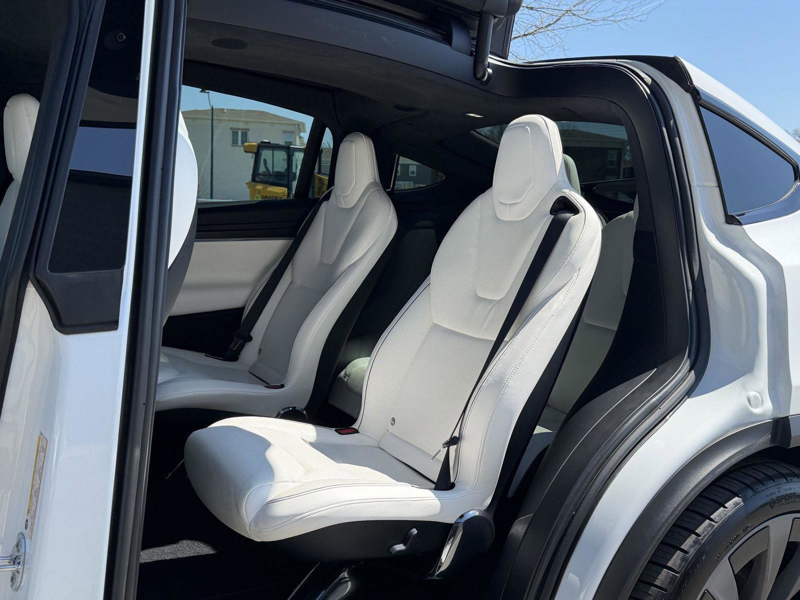 Used 2022 Tesla Model X Plaid image 35