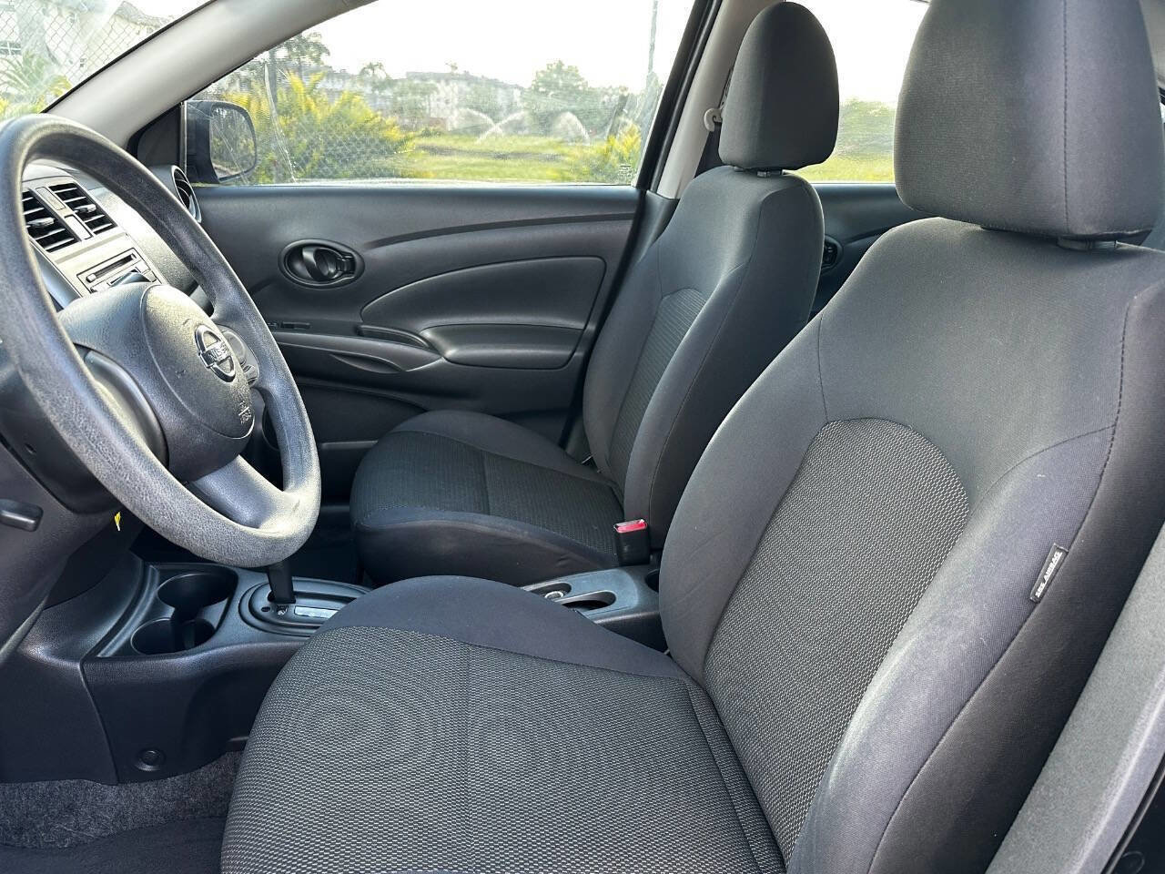 Used 2012 Nissan Versa SV FWD image 8