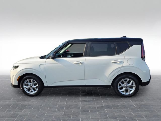 Used 2023 Kia Soul S FWD image 4