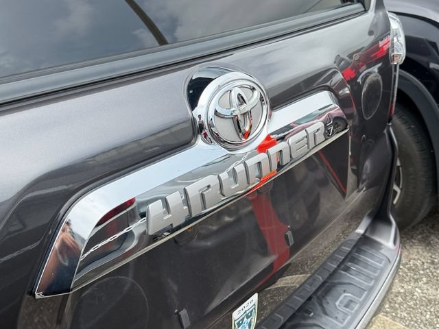 Used 2023 Toyota 4Runner Limited RWD image 11