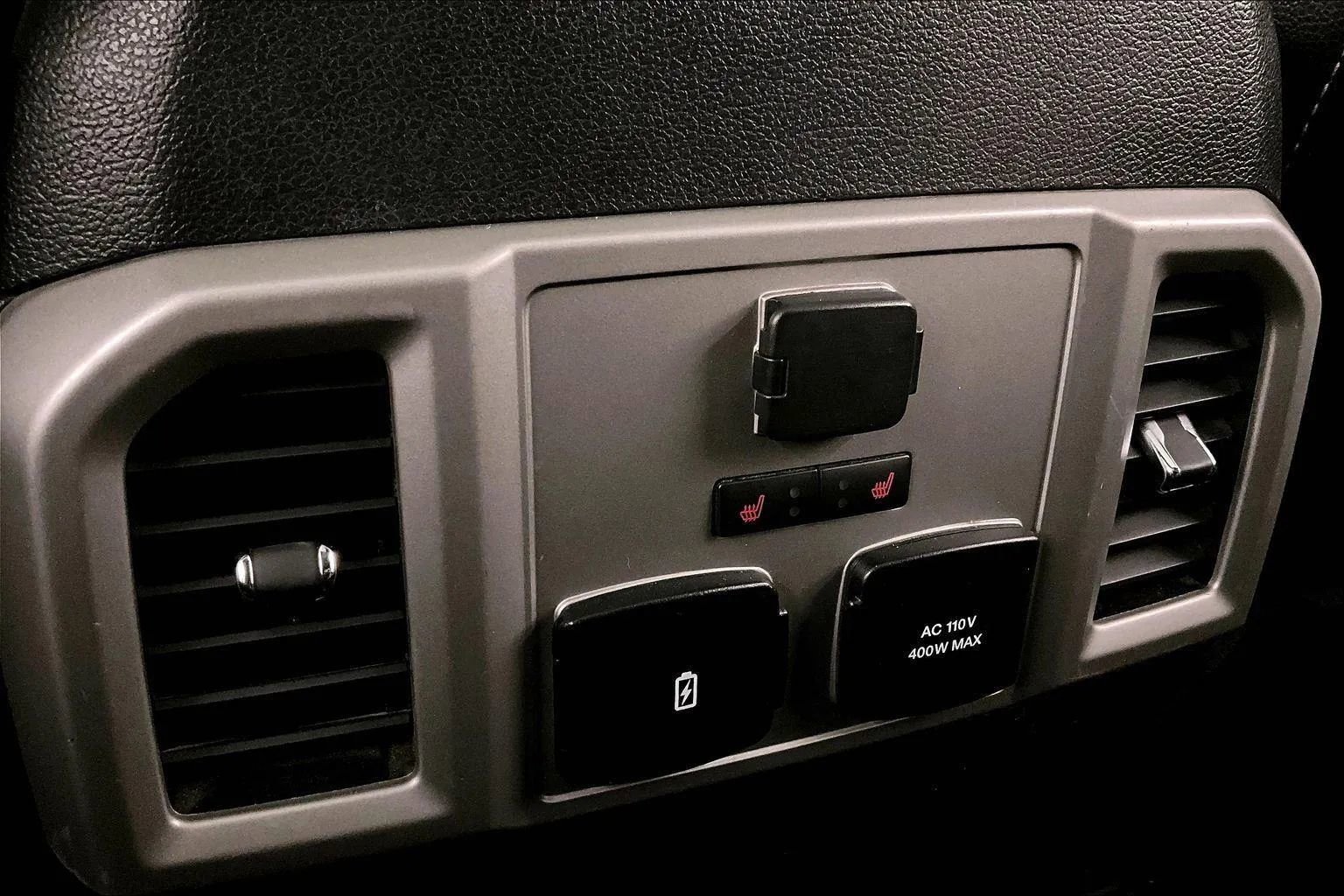 Used 2018 Ford F150 Lariat w/ Equipment Group 502A Luxury image 32