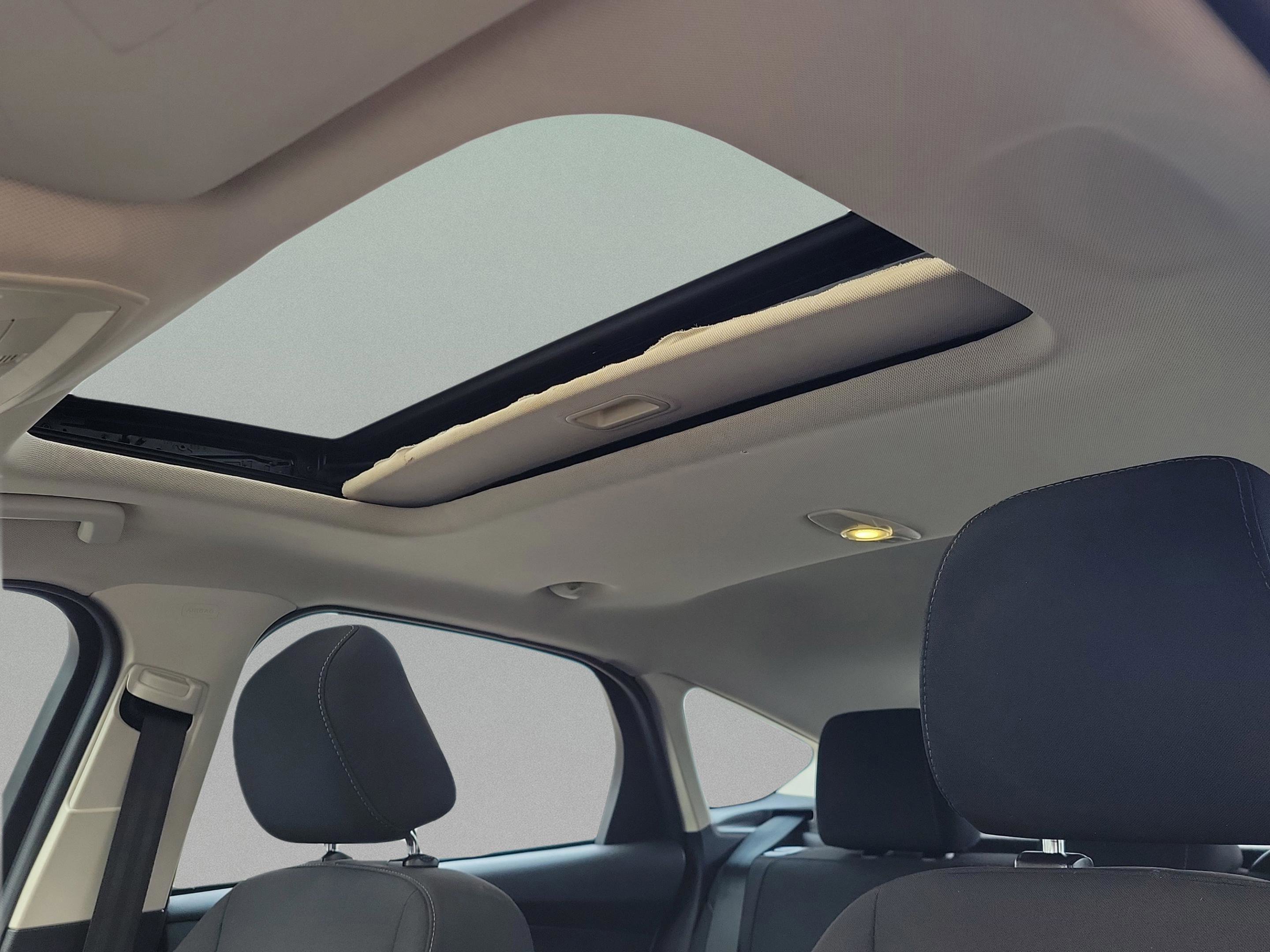 Used 2016 Ford Focus SE image 26