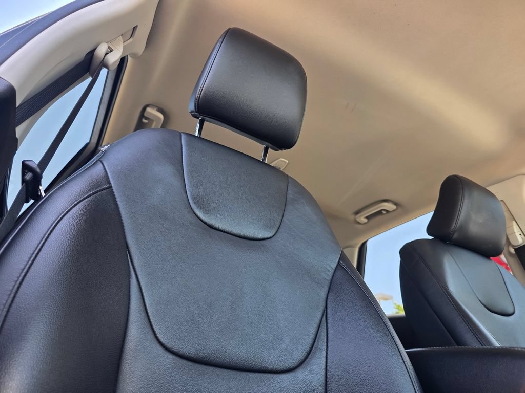 Used 2022 Ford Edge Titanium AWD/4WD image 23