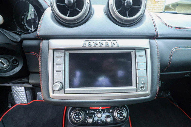 Used 2012 Ferrari California RWD image 39