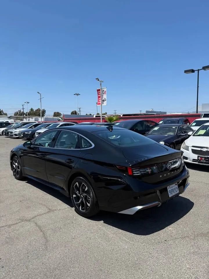 Used 2025 Hyundai Sonata SEL FWD image 6