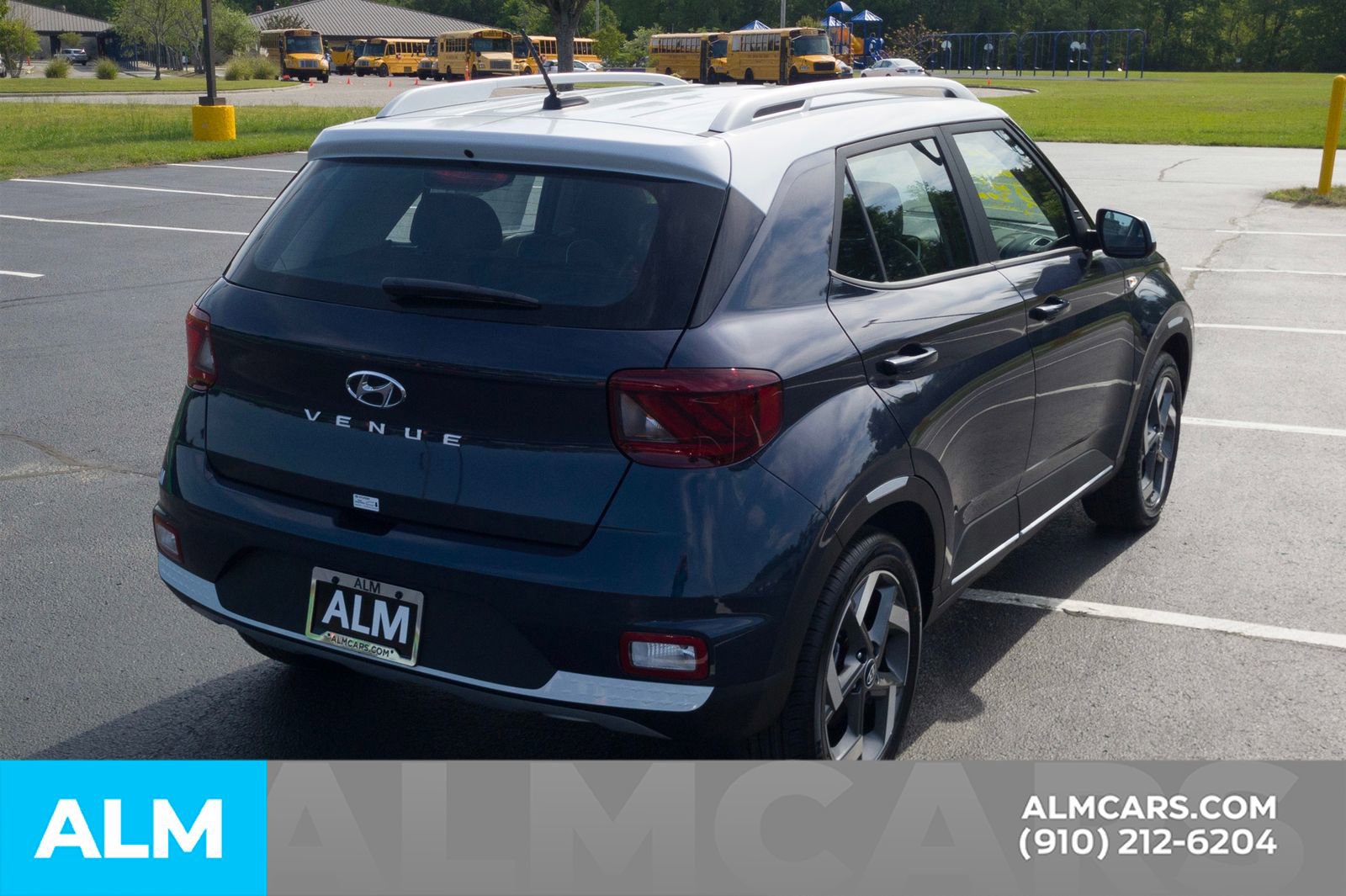 Certified 2025 Hyundai Venue Limited image 6