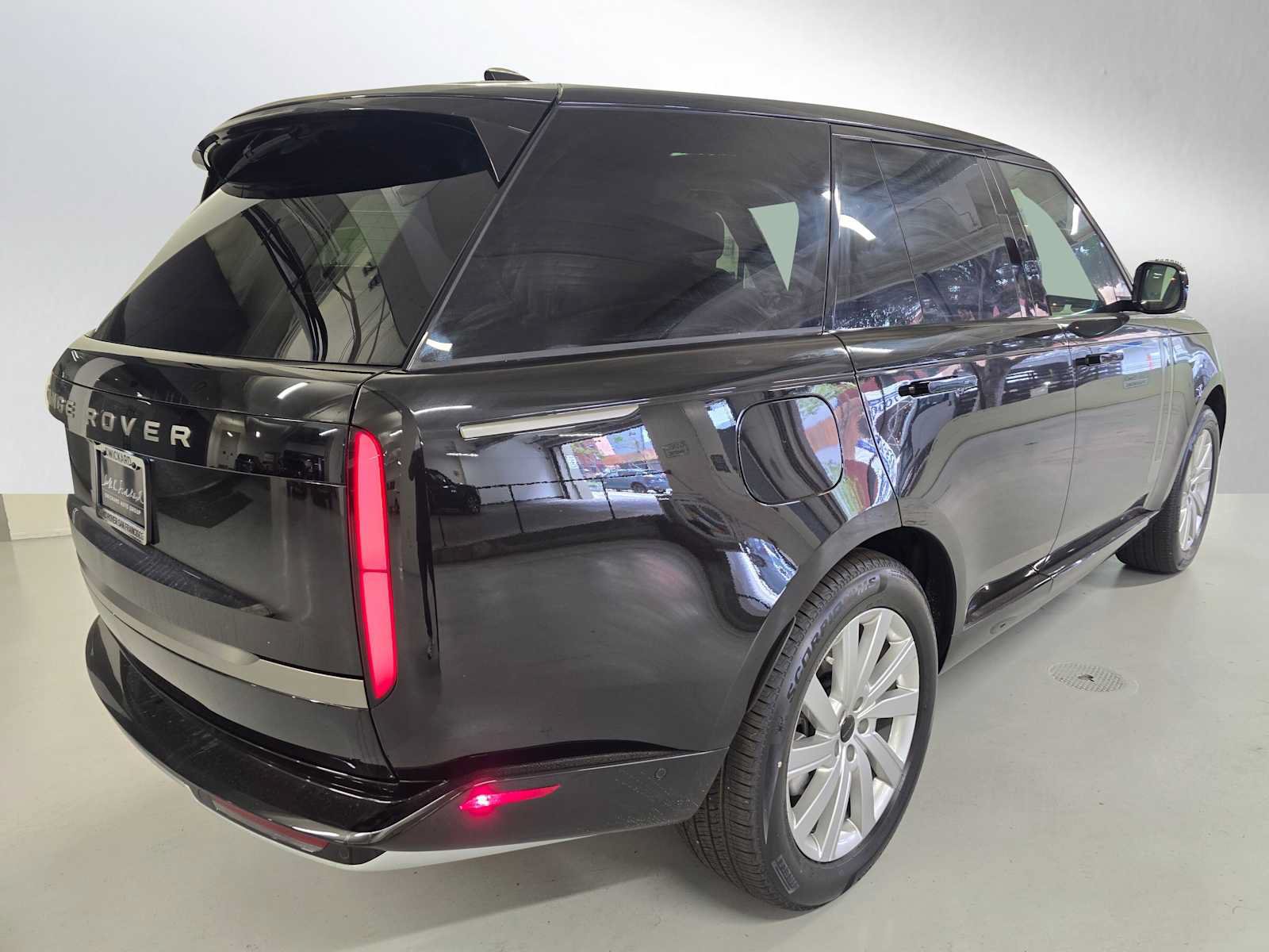 New 2026 Land Rover Range Rover SE AWD/4WD image 5