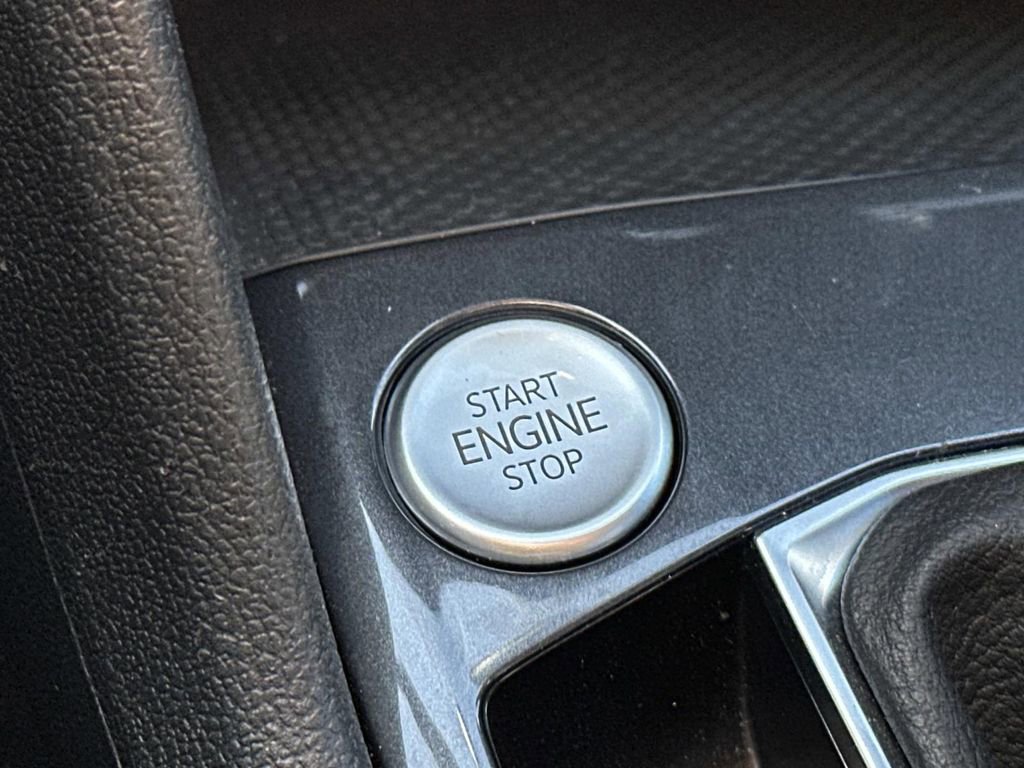 Used 2024 Volkswagen Tiguan Wolfsburg Edition image 26