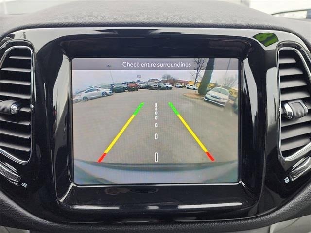 Used 2018 Jeep Compass Limited image 24