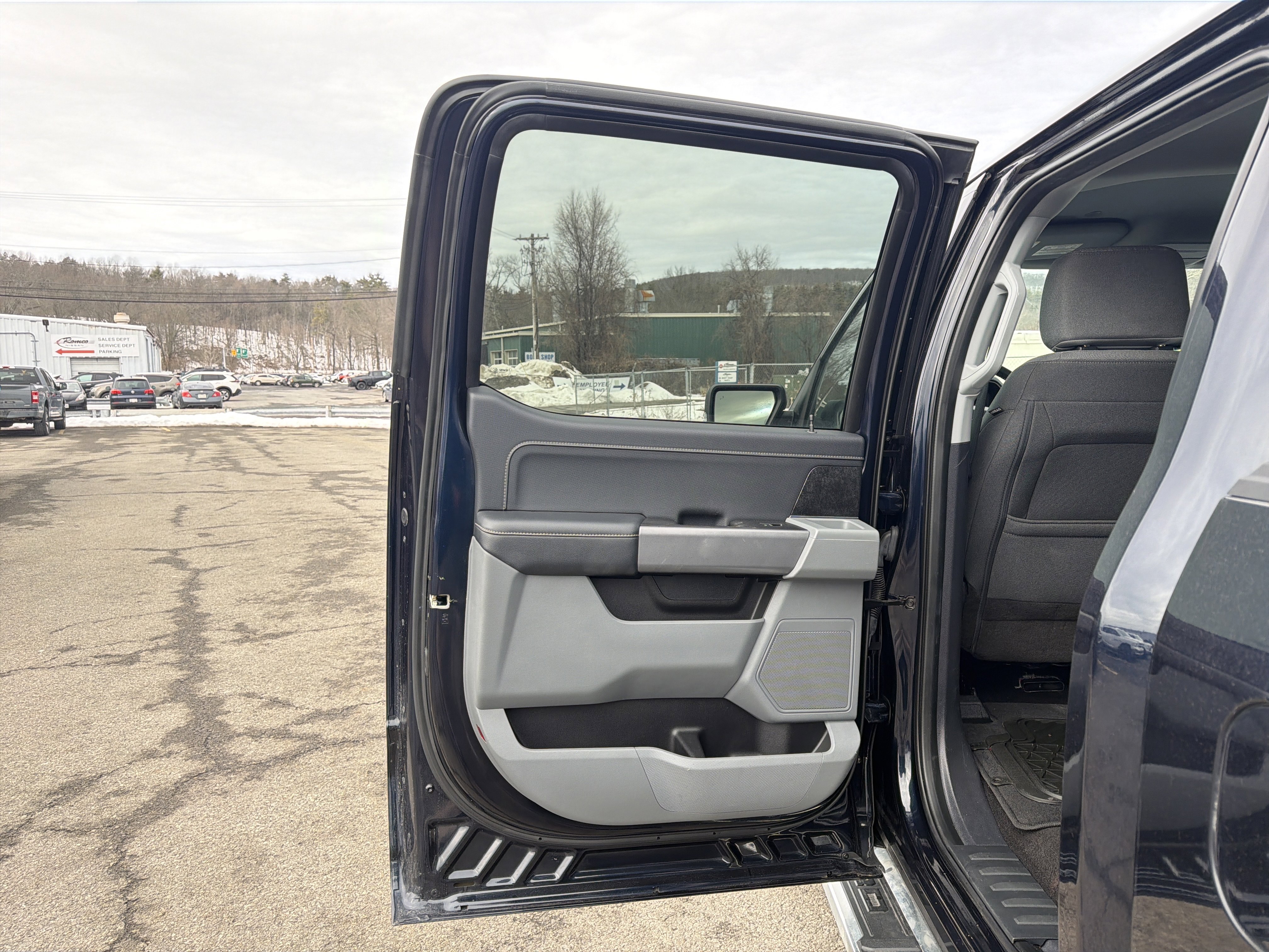 Certified 2022 Ford F150 XLT w/ Equipment Group 302A High image 26